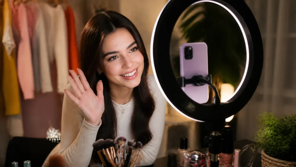 Pourquoi les influenceurs font des lives TikTok : proximité, engagement et revenus